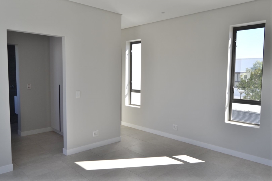 To Let 4 Bedroom Property for Rent in Croydon Gardens Estate Western Cape